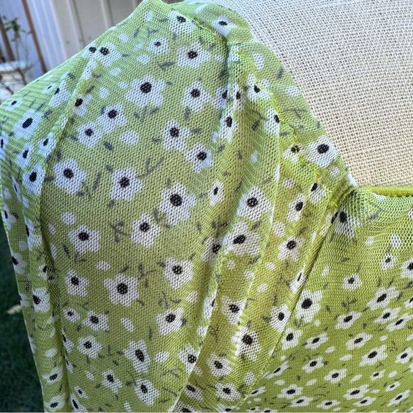 4si3nna Anthropologie Lime Green Floral Wrap Top Blouse Long Sleeve Size S - Picture 8 of 12